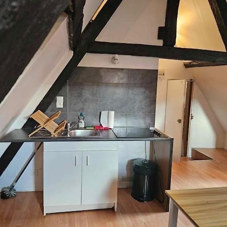 Le Petit Medieval Apartment Montluçon Exterior foto